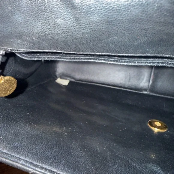 Vintage Chanel Jumbo Single Flap - Picture 6 of 9